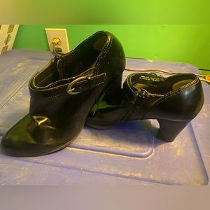 Women's Black Shooties